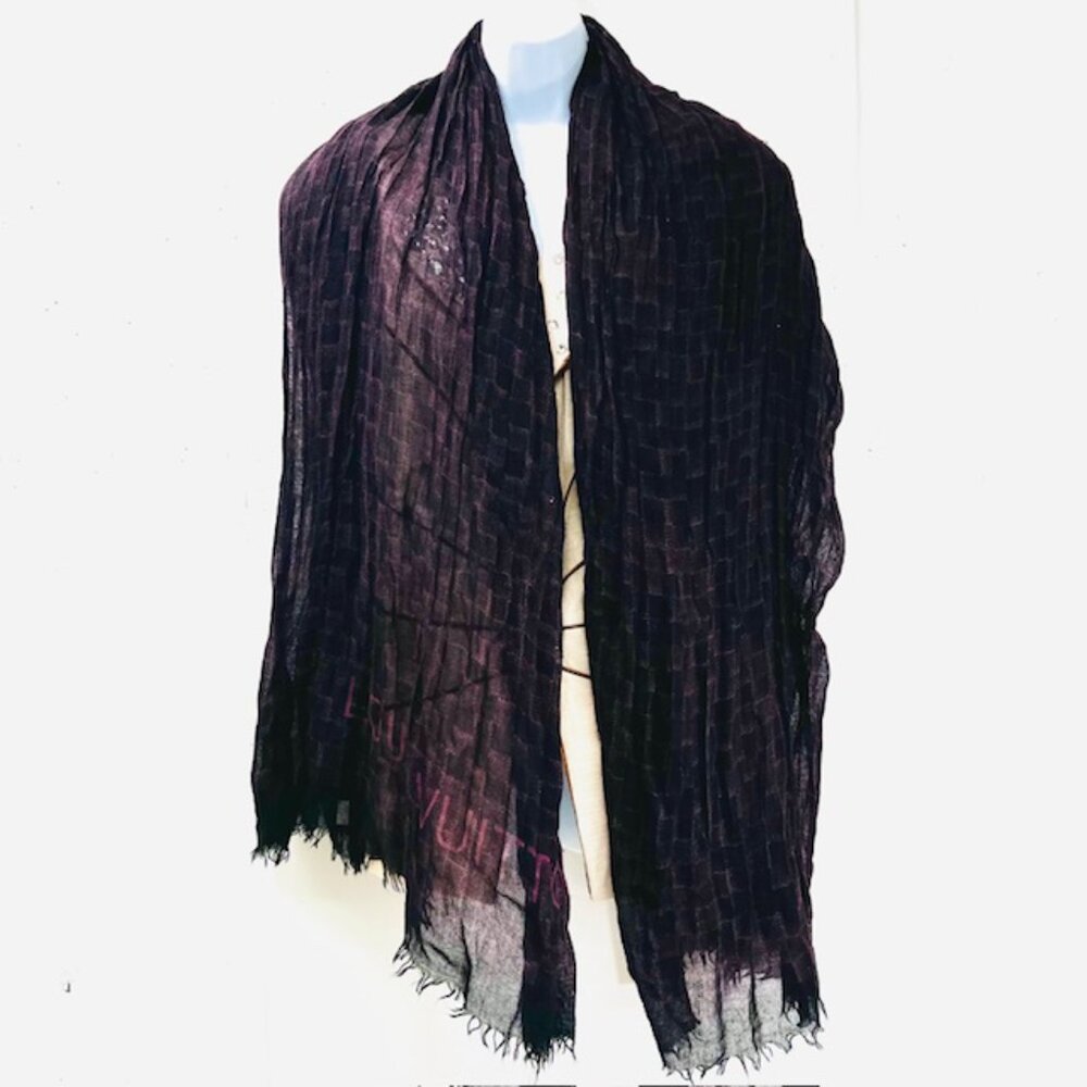 LOUIS VUITTON Etole Fringe Shawl Scarf 70% Cashmere/30% Silk 80" x51" 401910(42 - Picture 11 of 16